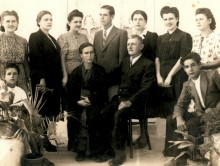 Anton i Marija Nikolić s obitelji